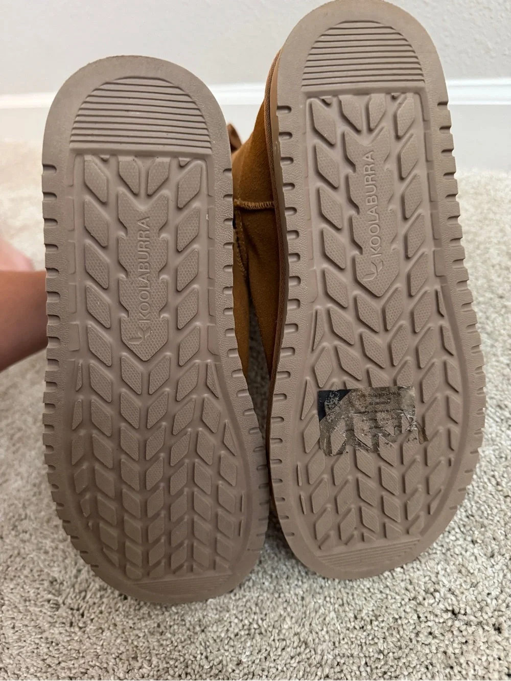 Koolaburra by Ugg fur lined bow back boots uggs size 9